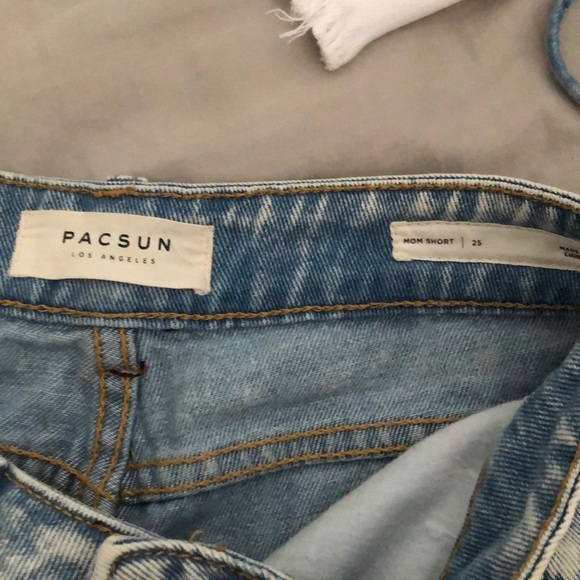 Mom Short - Picture 3 of 3